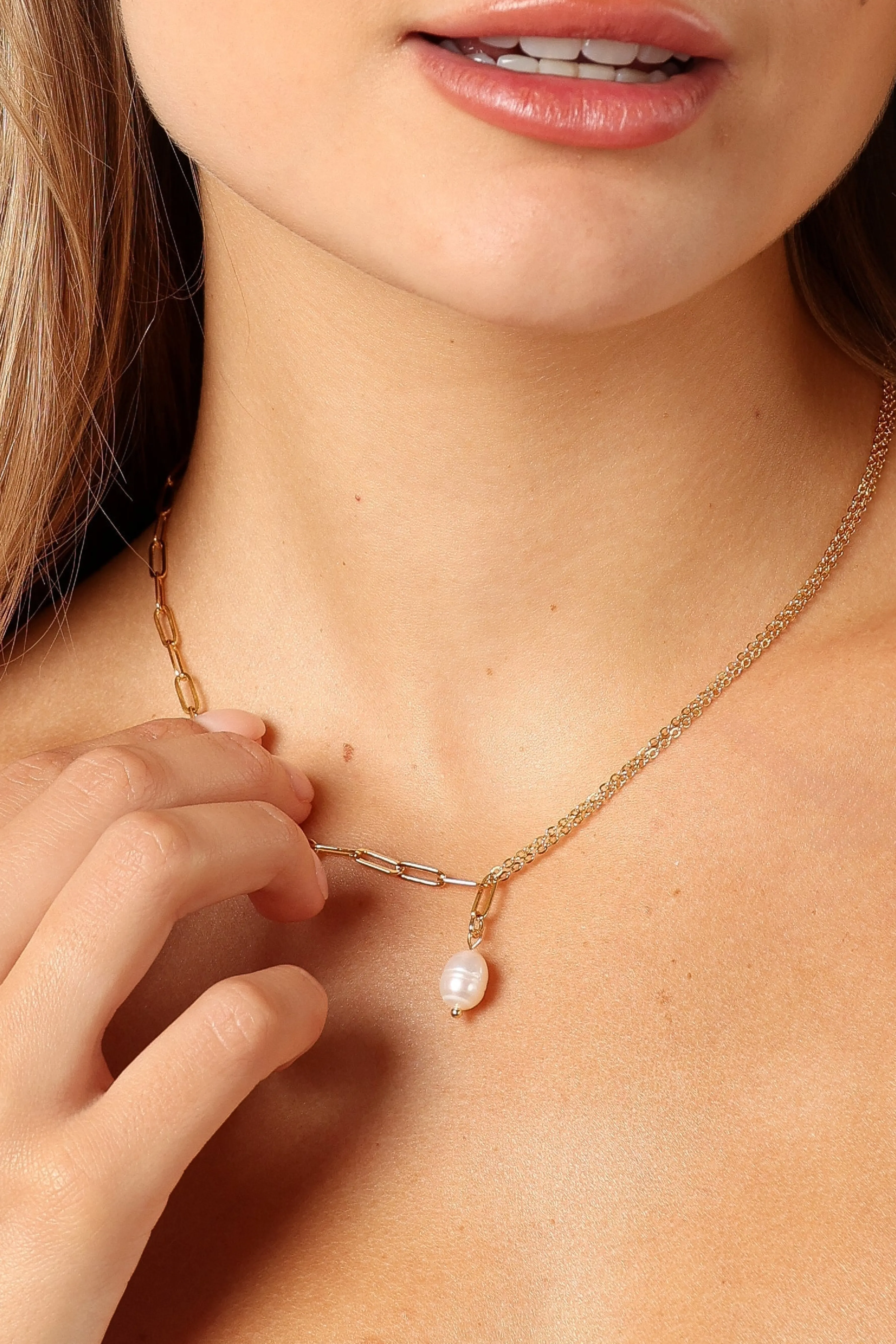 Petal & Pup Ema Necklace - Gold Store